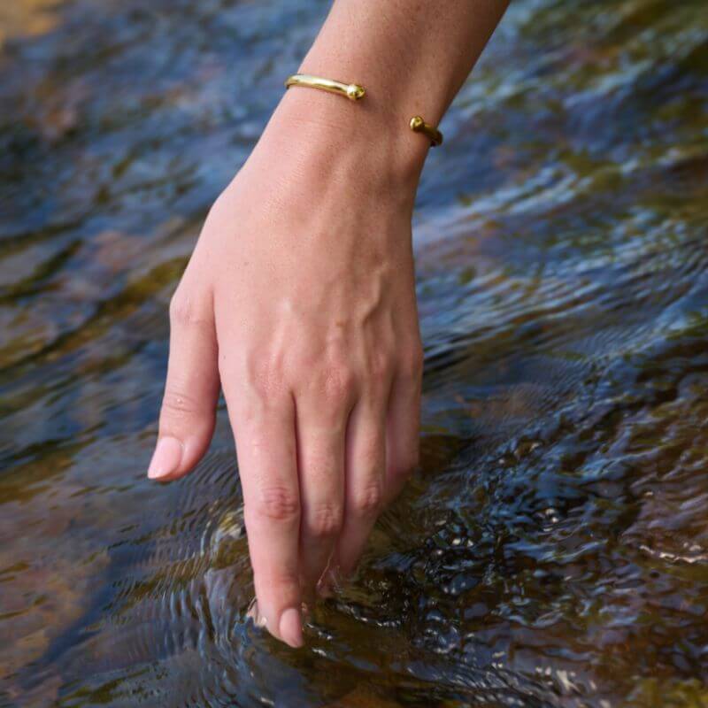 EMF protection bracelet in 18k gold
